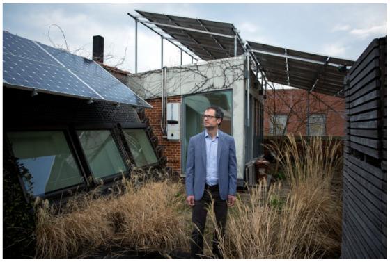 Solar experiment lets neighbors trade energy among themselves Solar experiment lets neighbors trade energy among themselves